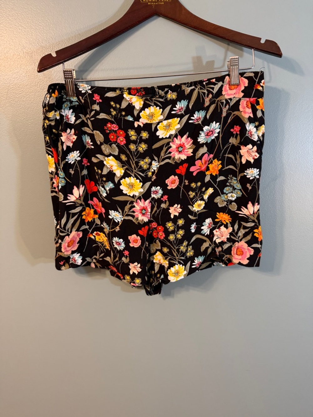 LOFT Black Floral High-Rise Women's Shorts